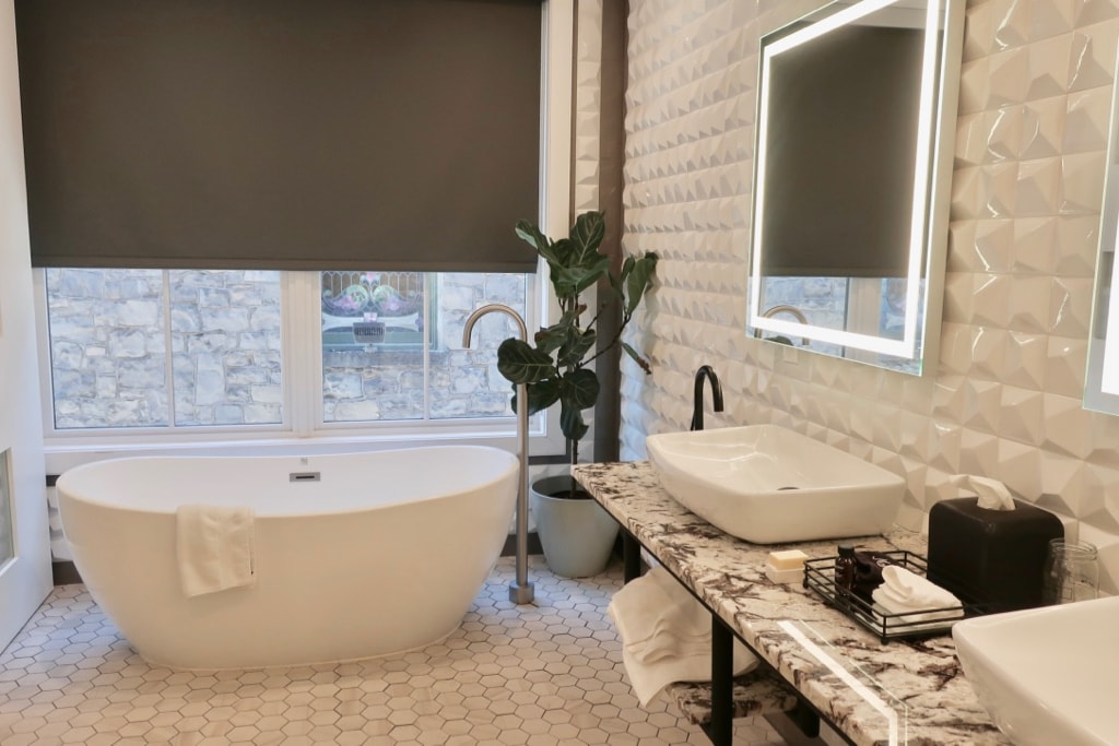Black and White Bathroom with soaking tub at Logan Inn New Hope