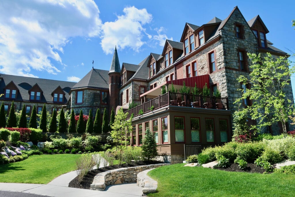 Abbey Inn and Spa exterior Peekskill NY