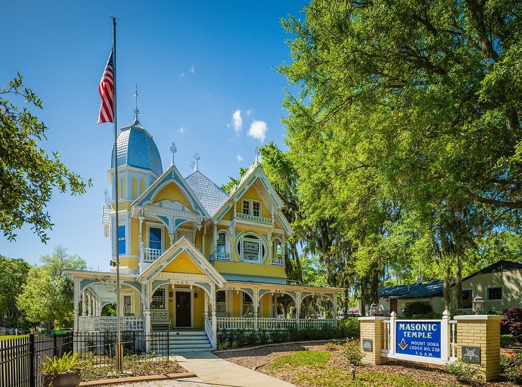 Exterior of Donnelly  House