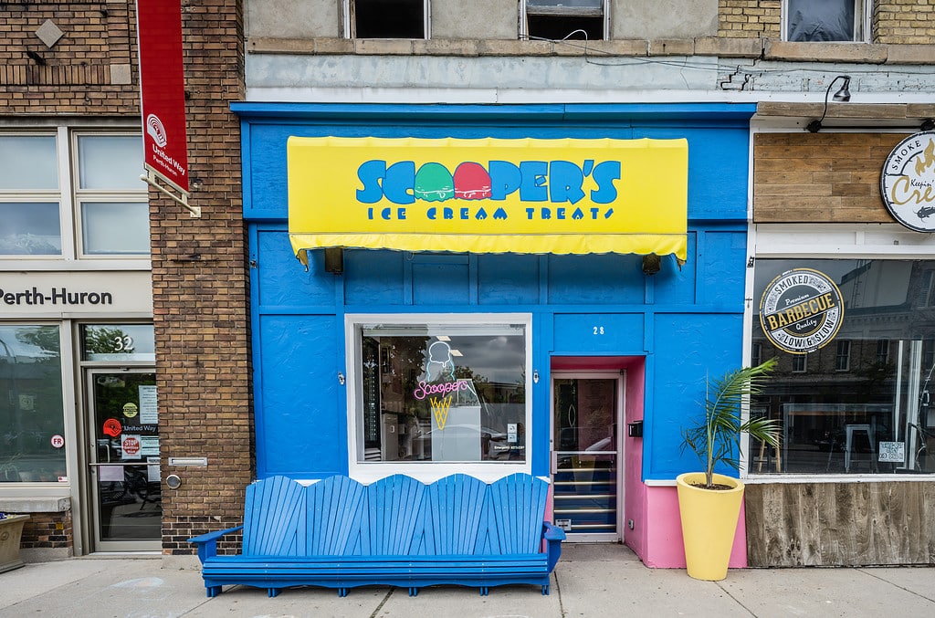 Exterior of Scoopers Ice Cream shop