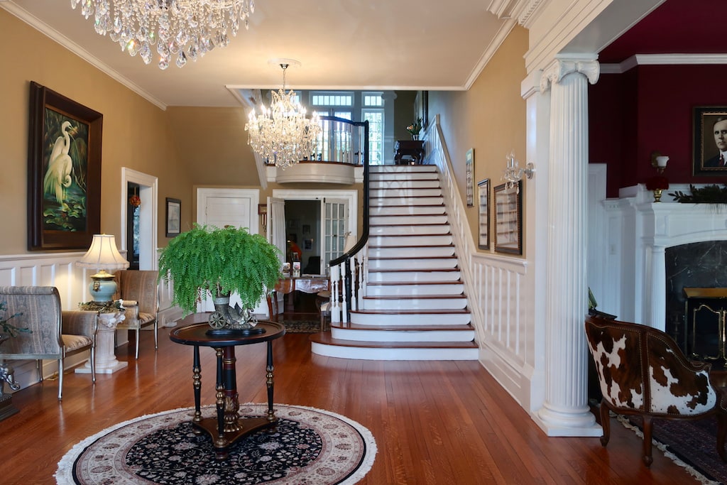 Entry foyer of Trinkle Mansion B&B Wytheville VA