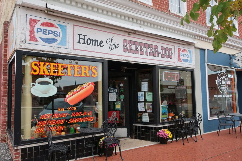 Skeeters home of the Skeeters-Dog, Wytheville VA