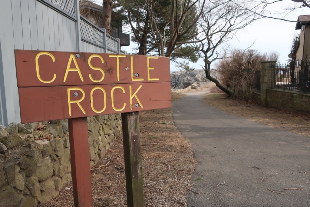 Castle Rock park entrance Marblehead Neck 