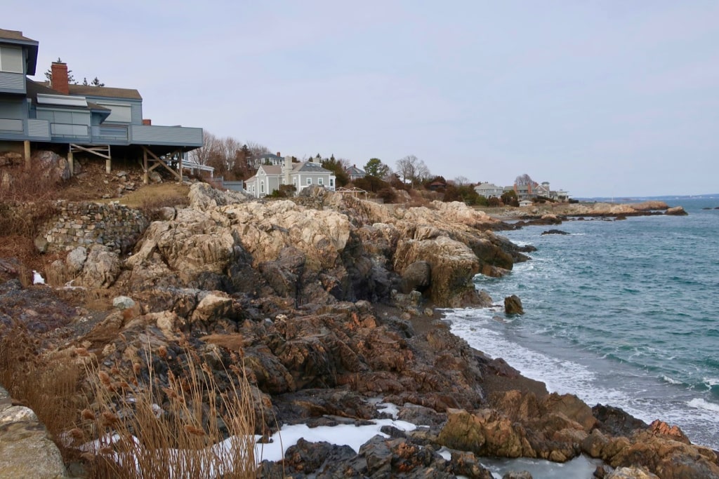 rocky cliffs of Marblehead Neck with waterfront homes