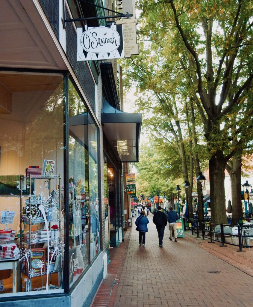 Downtown Charlottesville VA pedestrian mall