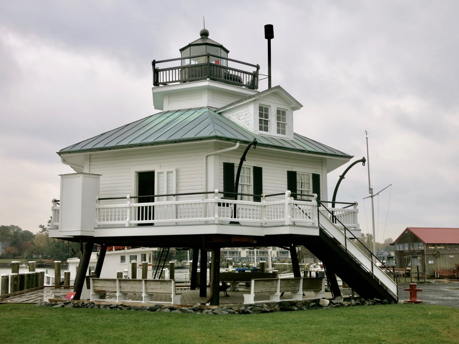 Hooper-Strait-Screw-Pile Lighthouse CBMM St Michaels