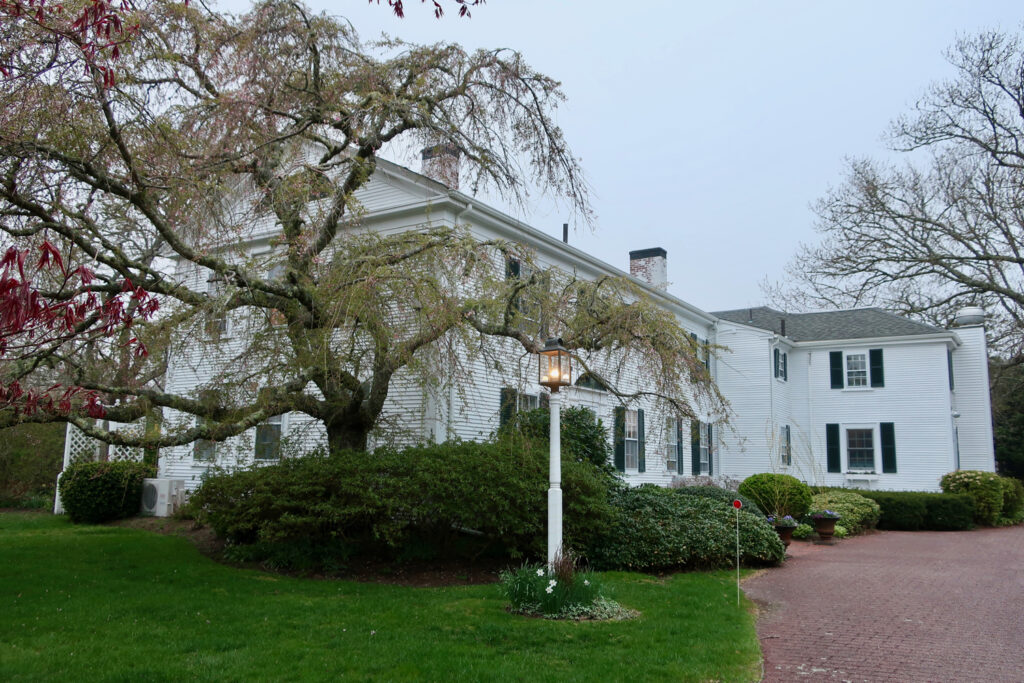 Exterior of Captains House Inn Chatham MA