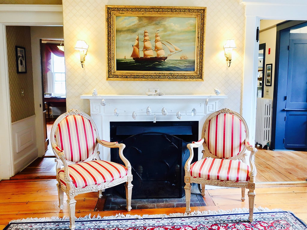 Parlor seating at captains house inn chatham ma