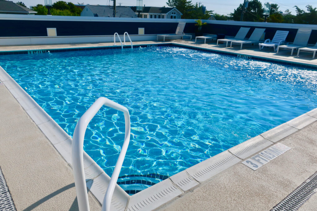 Rooftop pool at Fenwick Shores Tapestry by Hilton DE