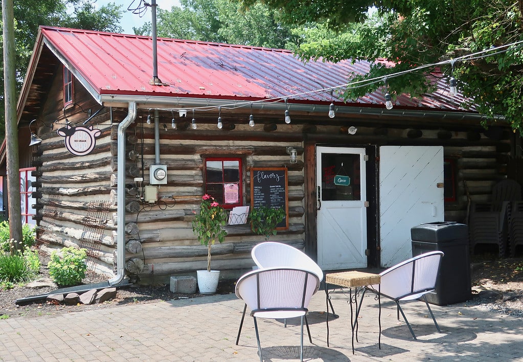 Humdoo Ice Cream Log Cabin, Flemington NJ