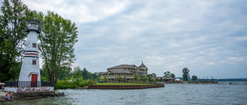  Chautauqua Lake Harbor Hotel