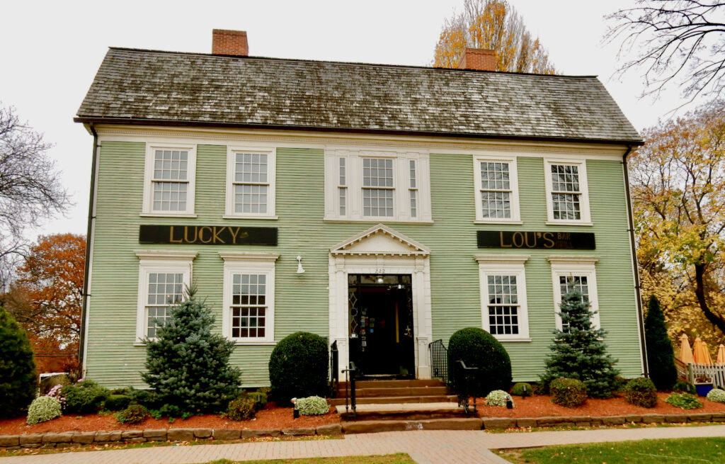 Lucky Lou's exterior, Wethersfield CT