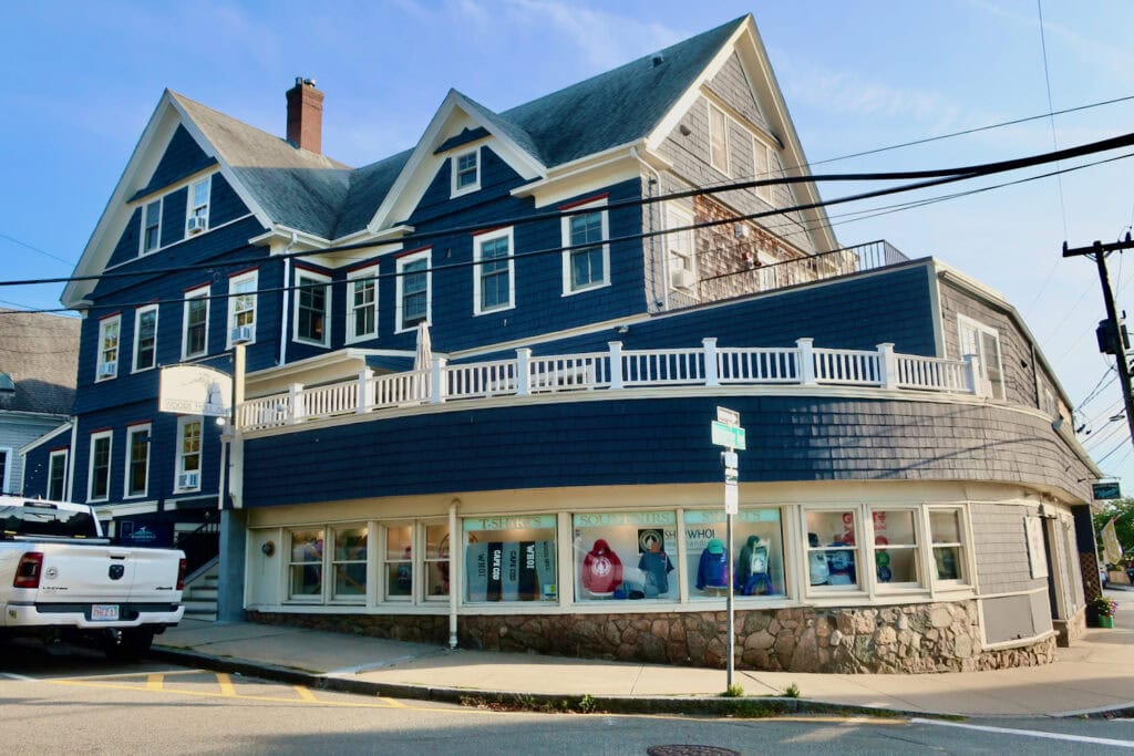 Woods Hole Inn exterior