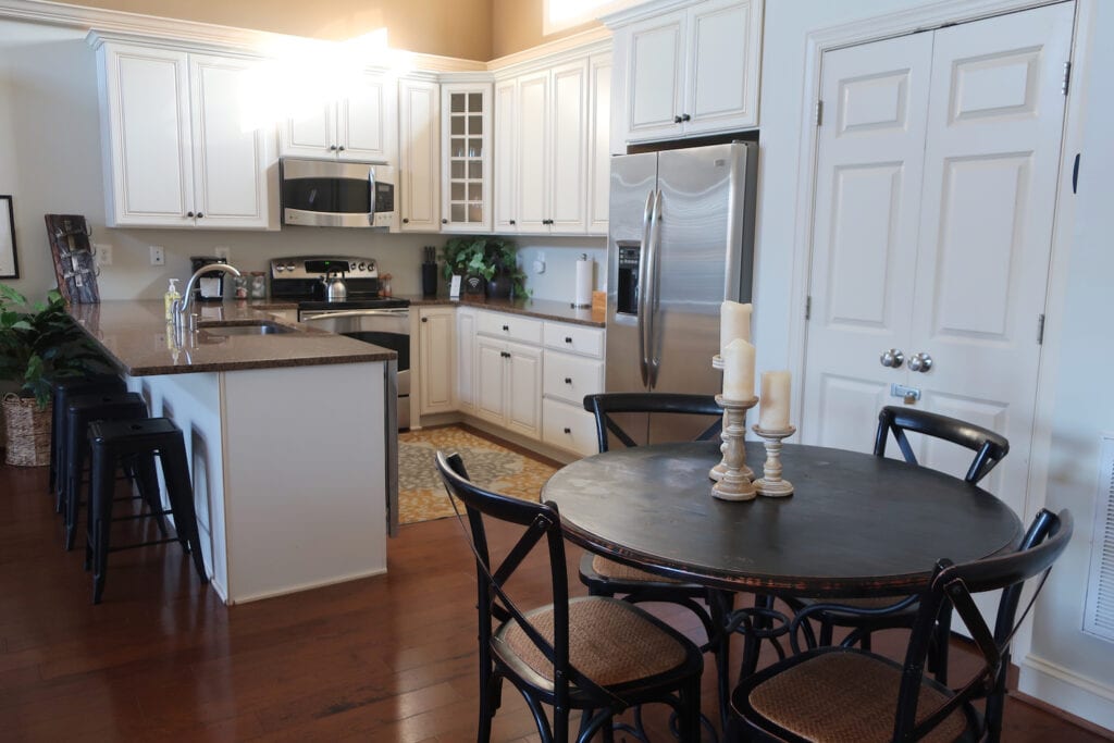 Kitchen: Cottage at Stone Tower winery Leesburg VA