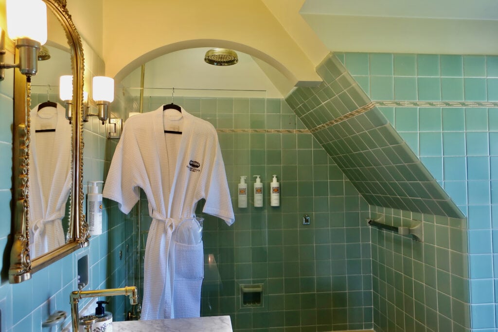 Rose Room Bathroom Inn at Tacaro Estate Tracys Landing MD