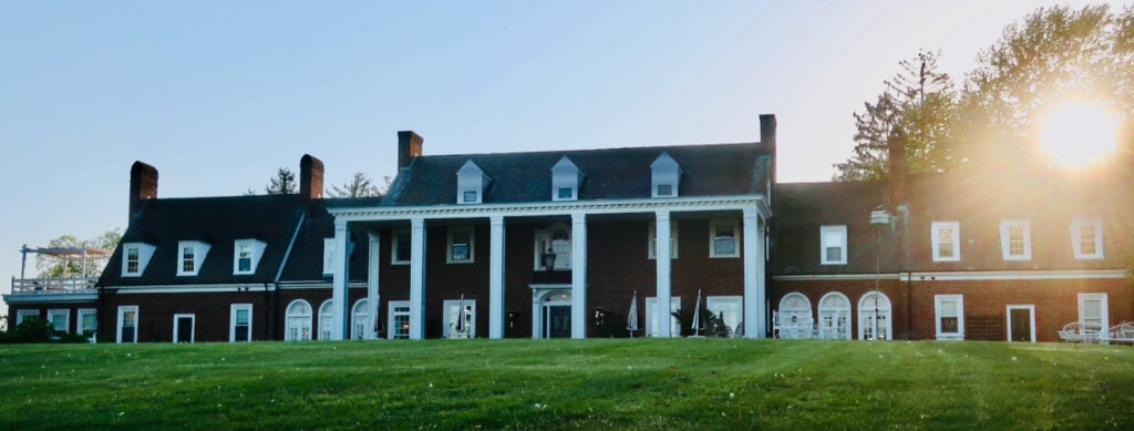 External shot of Inn at Tacaro Estate Tracy's Landing MD
