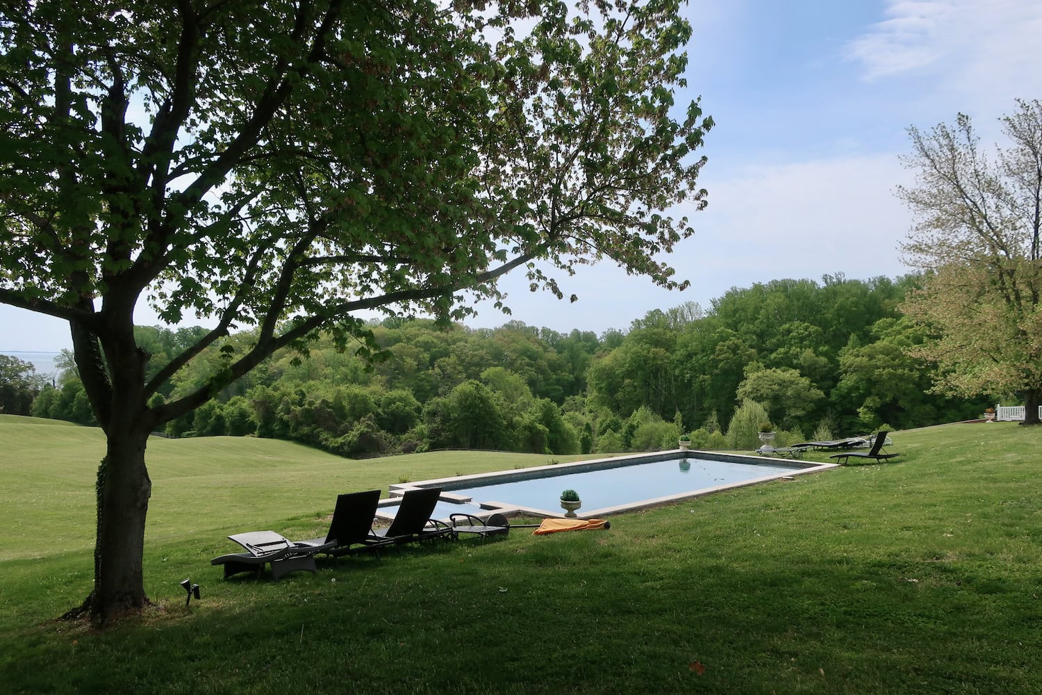 Swimming pool at Inn at Tacaro Estate Tracys Landing MD