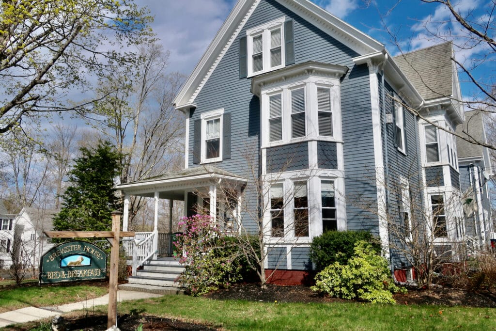 Brewster House B&B Freeport ME exterior shot