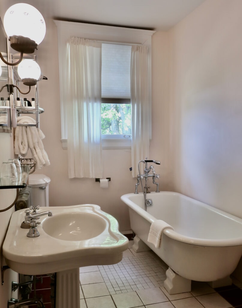 Mr Proctors clawfoot tub in Portia Suite, Gateways Inn Lenox MA
