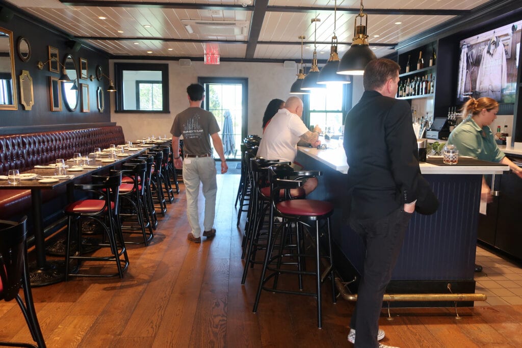 Crossvines Bistro Bar MD