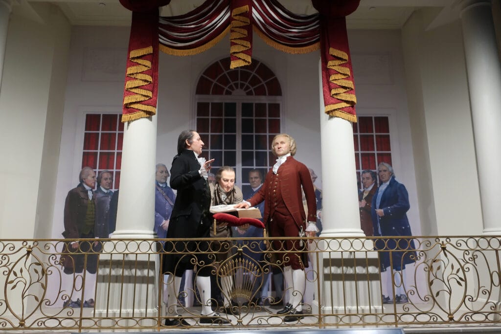 Diorama of Washington being sworn in as 1st US President at Federal Hall NYC